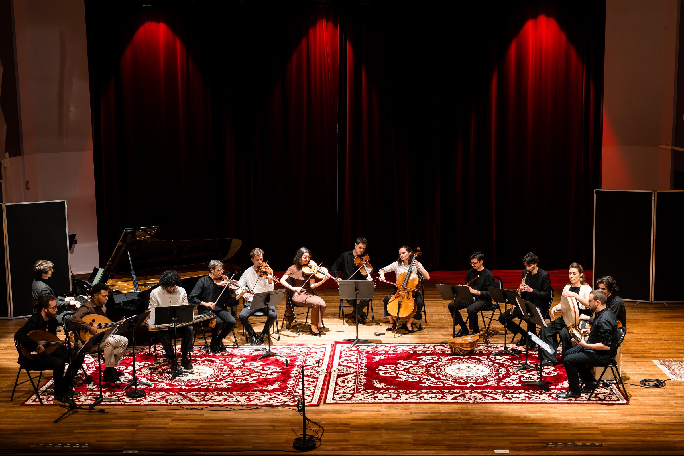 L'ensemble MENAT en concert, sur scène, vue d'ensemble